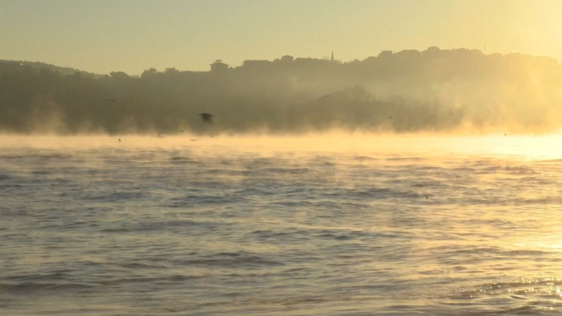 İstanbul Boğazı'nda tuhaf görüntü - Resim: 2