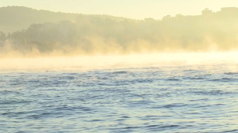 İstanbul Boğazı'nda tuhaf görüntü - Resim: 3