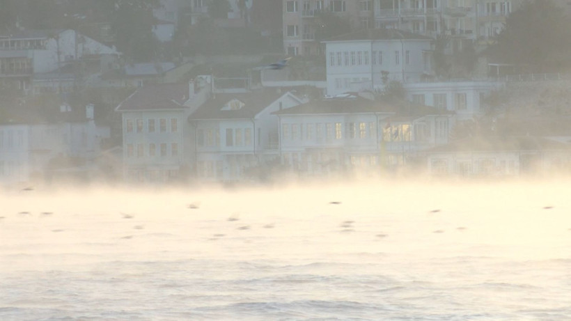 İstanbul Boğazı'nda tuhaf görüntü - Resim: 4