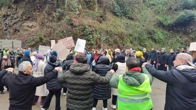 Ruhsatsız işletmeciler sokağa döküldü - Resim: 3