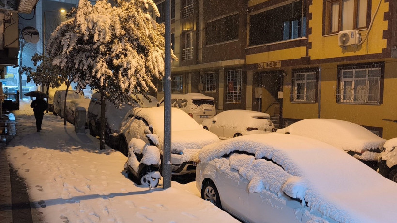 AKOM’dan peş peşe uyarı! İstanbul'da kar alamı: Ekipler teyakkuzda - Resim : 1