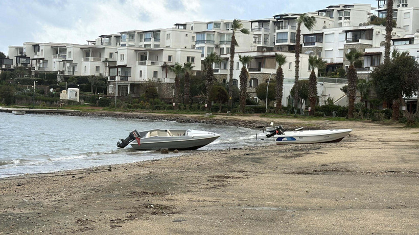 Bodrum’da fırtına alarmı: Ağaçlar devrildi, deniz ulaşımı durdu - Resim : 1