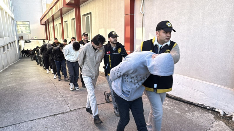 Doktorlar torbacı oldu: Onlarca kişi tutuklandı - Resim: 4