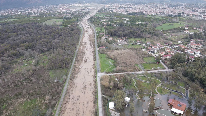 Tsunami gibi: Bir ilçe su altında kaldı - Resim: 15