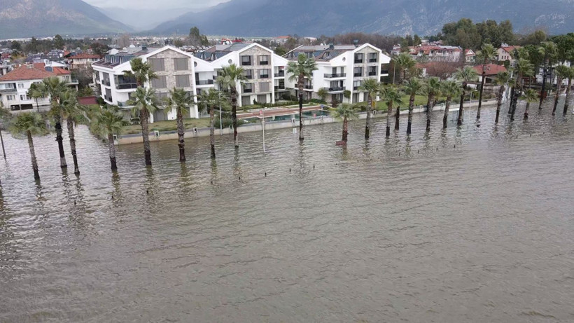 Tsunami gibi: Bir ilçe su altında kaldı - Resim: 21