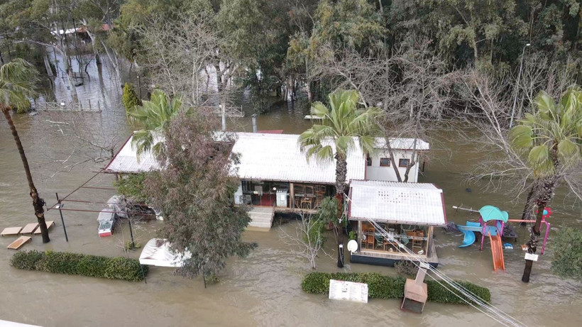 Tsunami gibi: Bir ilçe su altında kaldı - Resim: 23