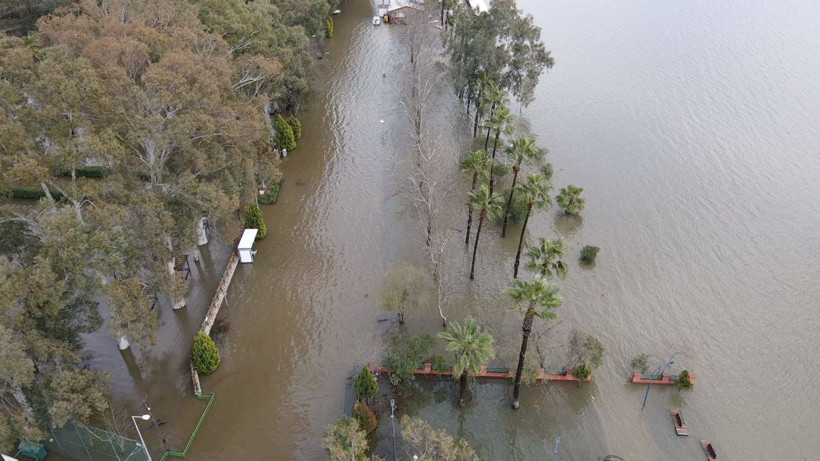 Tsunami gibi: Bir ilçe su altında kaldı - Resim: 27