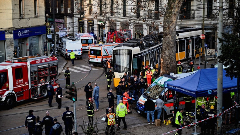 Tramvay raydan çıktı: Ölü ve yaralılar var - Resim: 9