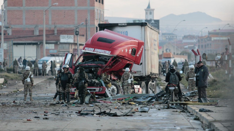 Uçak kazasında en az 22 ölü - Resim: 5