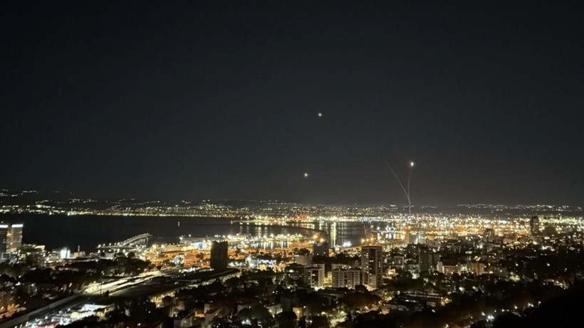 İran’ın füzeleri Tel Aviv’i vurdu - Resim: 16