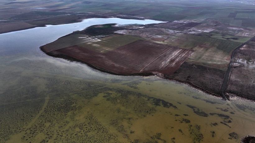 Tuzla Palas Gölü yağışlarla 41 yıl önceki havzasına yeniden kavuştu - Resim: 9
