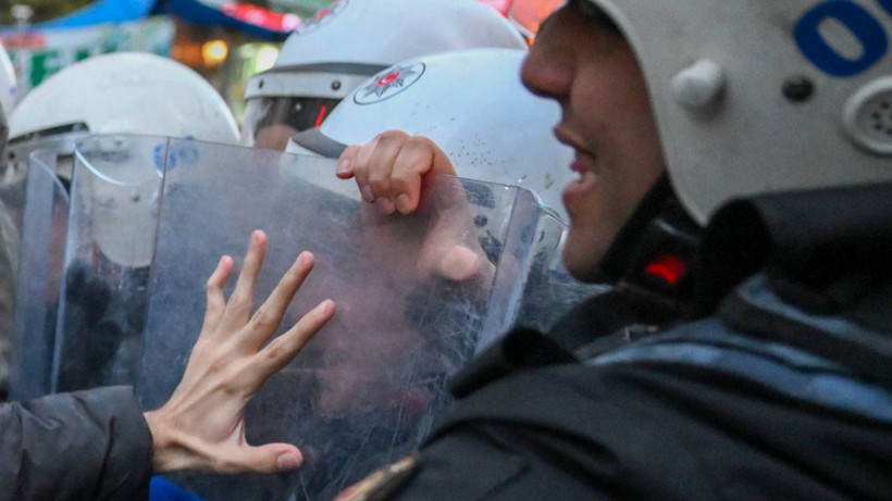 Ankara’da '19 Mart' protestosuna polis müdahalesi! Çok sayıda öğrenci gözaltında - Resim: 13