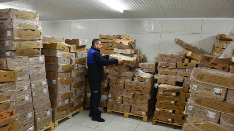 Şanlıurfa'da 50 ton bozuk tavuk eti ele geçirildi - Resim: 6