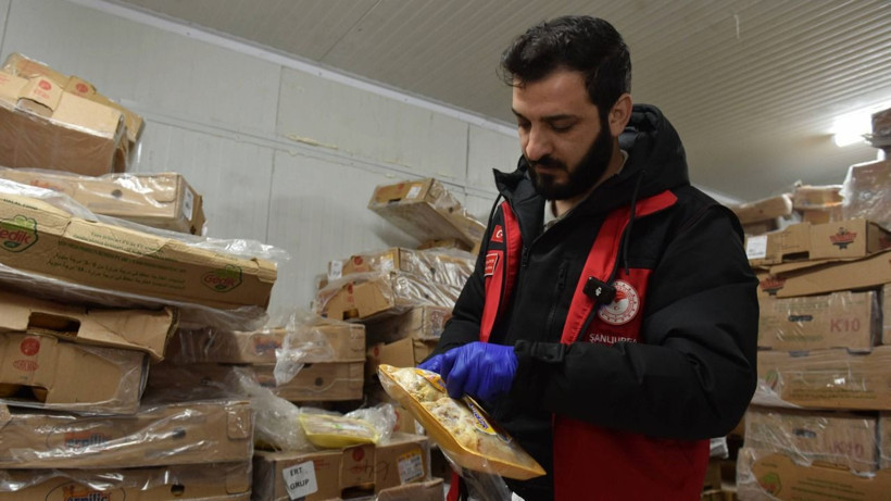 Şanlıurfa'da 50 ton bozuk tavuk eti ele geçirildi - Resim: 2