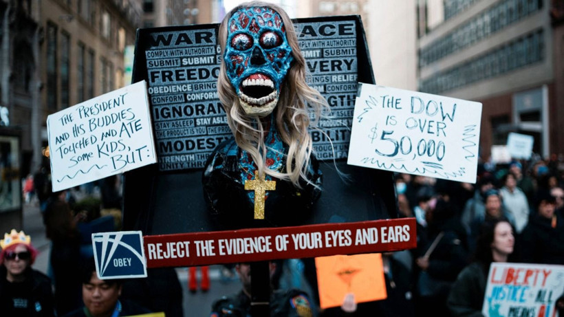 Amerika'da Trump karşıtları sokağa döküldü: No Kings - Resim: 11