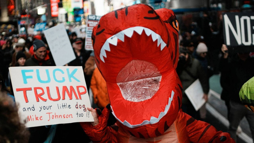 Amerika'da Trump karşıtları sokağa döküldü: No Kings - Resim: 3