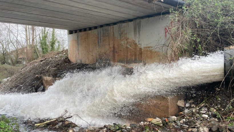 Baraj kapakları açıldı: Özel hat kuruldu, su taşınıyor - Resim: 2