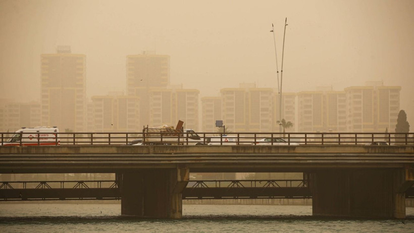 Çöl tozu Türkiye’yi vurdu: Gökyüzü turuncuya döndü, nefes almak zorlaştı - Resim: 20