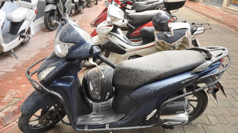 Çöl tozu Türkiye’yi vurdu: Gökyüzü turuncuya döndü, nefes almak zorlaştı - Resim: 12