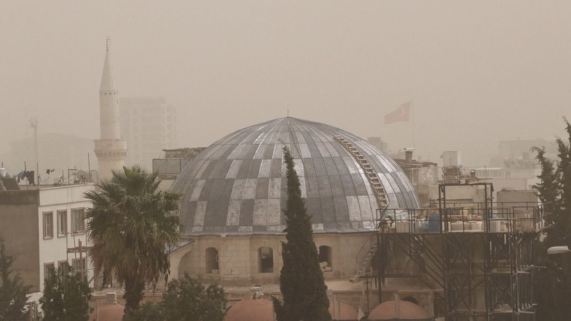 Çöl tozu Türkiye’yi vurdu: Gökyüzü turuncuya döndü, nefes almak zorlaştı - Resim: 6