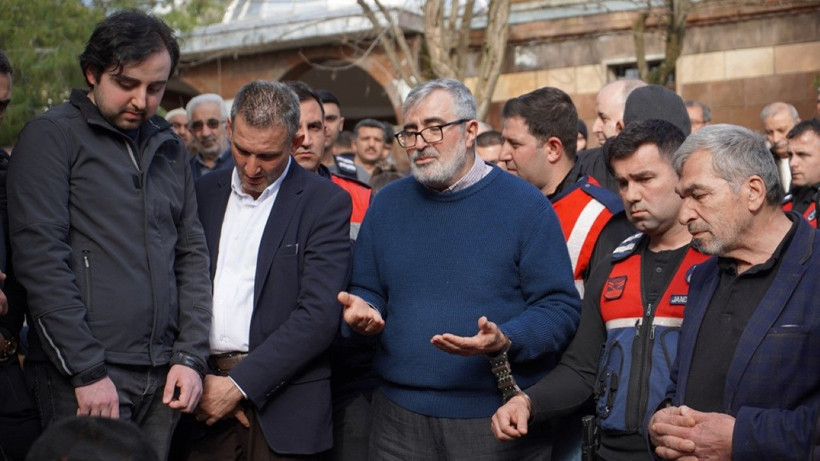 Fadıl Akgündüz, annesinin cenazesine katıldı - Resim: 1