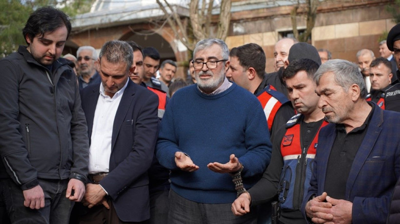 Fadıl Akgündüz, annesinin cenazesine katıldı - Resim: 2