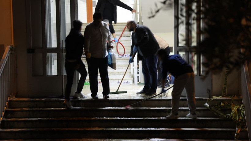 Saldırının yaşandığı okulda izler siliniyor - Resim: 7