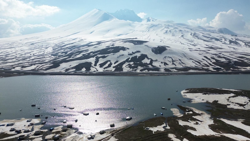 Erciyes eridi, çadırlar su altında kaldı - Resim: 5