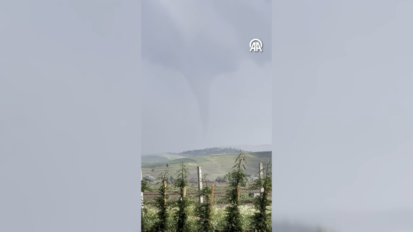 3 şehirde hortum oluştu: Yaralılar var - Resim: 10