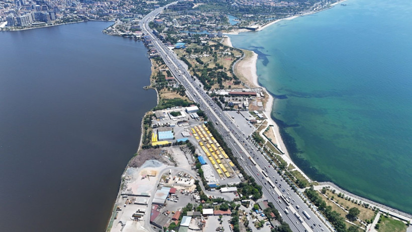 İstanbul’un kalbinde çevre felaketi: Bir yanda mavi deniz, bir yanda kahverengi göl - Resim: 5