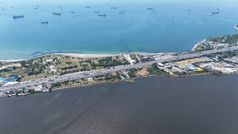 İstanbul’un kalbinde çevre felaketi: Bir yanda mavi deniz, bir yanda kahverengi göl - Resim: 7