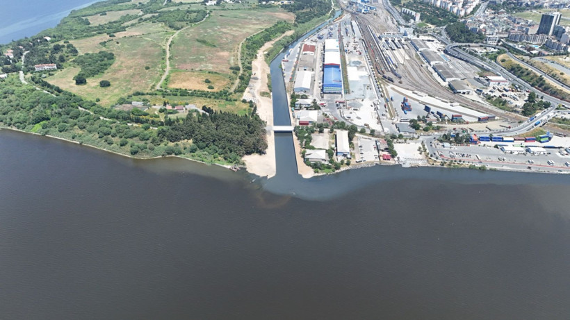 İstanbul’un kalbinde çevre felaketi: Bir yanda mavi deniz, bir yanda kahverengi göl - Resim: 9