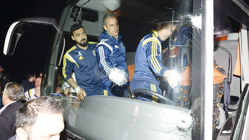 Fenerbah&ccedil;e&rsquo;ye saldırıdaki &ouml;rg&uuml;t bağlantıları deşifre edilmeli - Resim : 1