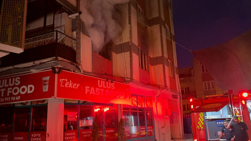 Bursa'da korkutan yangın: Aynı aileden 5 kişi hastaneye kaldırıldı - Resim : 1