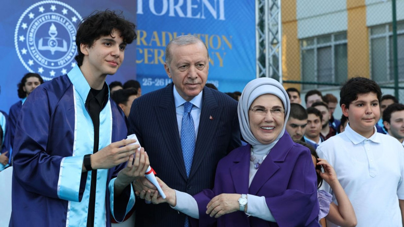 Erdoğan'ın torunu mezun oldu - Resim: 1