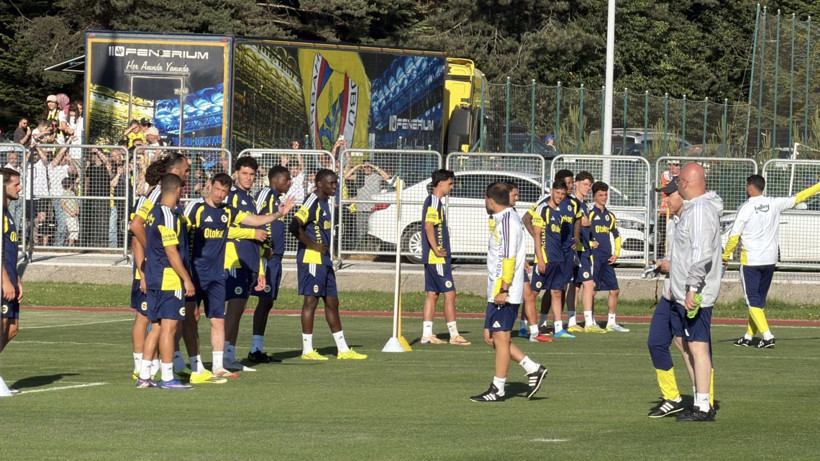 Fenerbahçe 20 bin taraftarıyla çalıştı: Yıldız isim sakatlandı - Resim: 6
