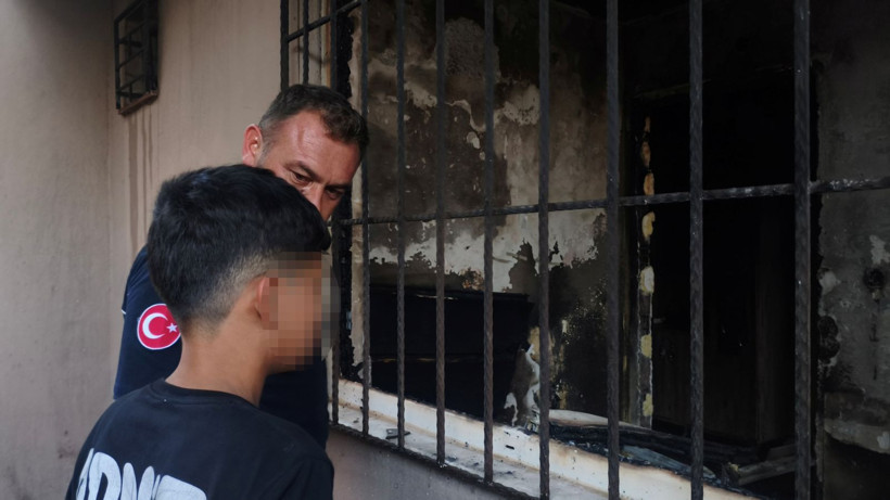 13 yaşındaki çocuk çakmakla oynarken yanan ev küle döndü - Resim: 4