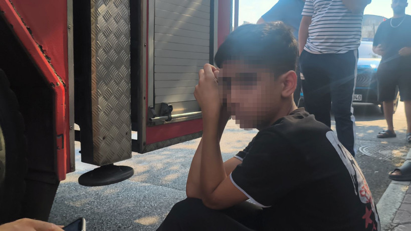 13 yaşındaki çocuk çakmakla oynarken yanan ev küle döndü - Resim: 10