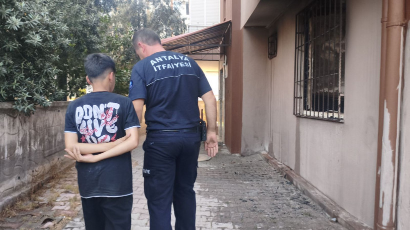 13 yaşındaki çocuk çakmakla oynarken yanan ev küle döndü - Resim: 11