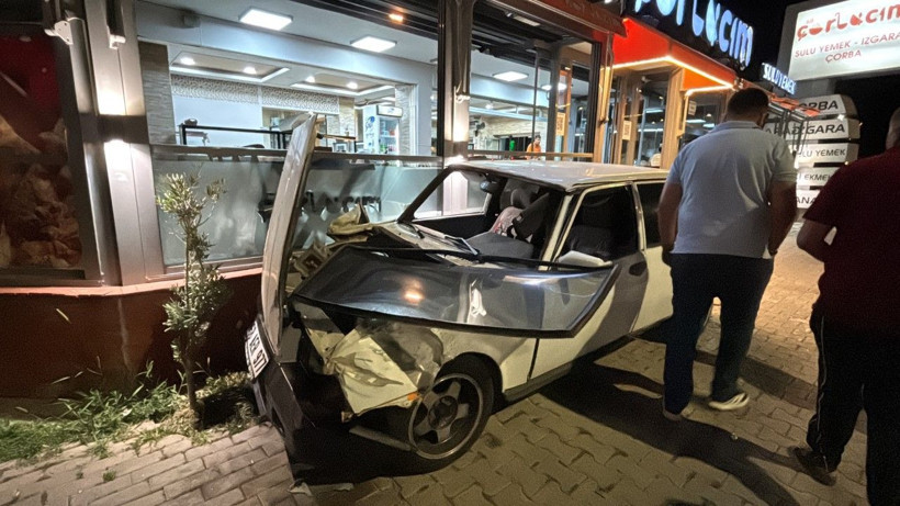 Alkollü sürücünün yakınları ortalığı birbirine kattı: 12 gözaltı - Resim: 9