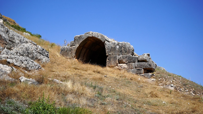 Isparta'da 1500 yıllık demirci atölyesi gün yüzüne çıkarıldı - Resim : 3