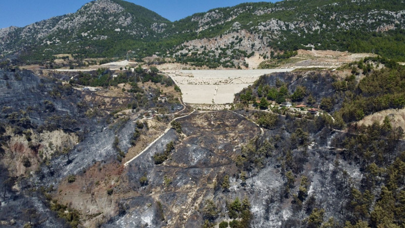 Antalya'da evler kül oldu - Resim: 12