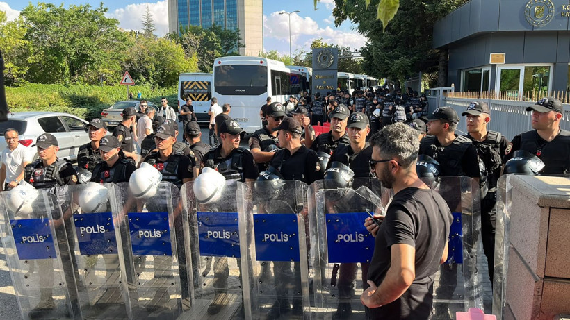 Enerji Bakanlığı önünde madencilere gözaltı - Resim: 5