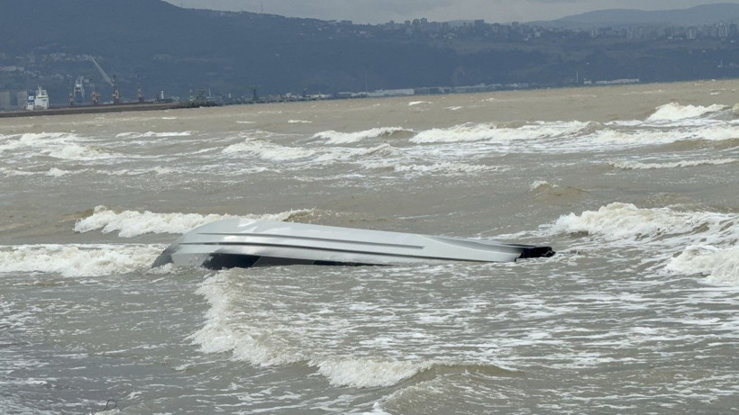 Samsun'da sahile vurmuş insansız deniz aracı bulundu - Resim: 5