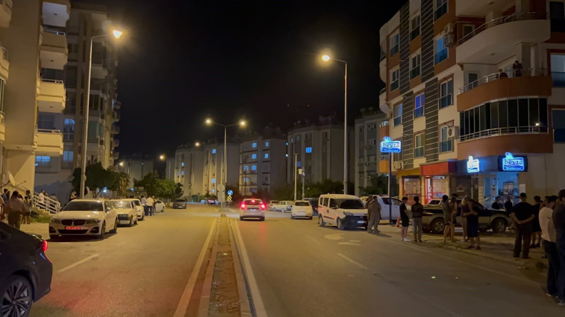 Boşandığı eşini ve oğlunu silahla vurup intihar etti - Resim : 1