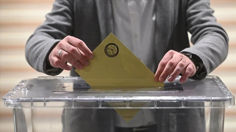 Ankette birinci parti değişti. Büyükşehirde nefes kesen yarış - Resim: 7