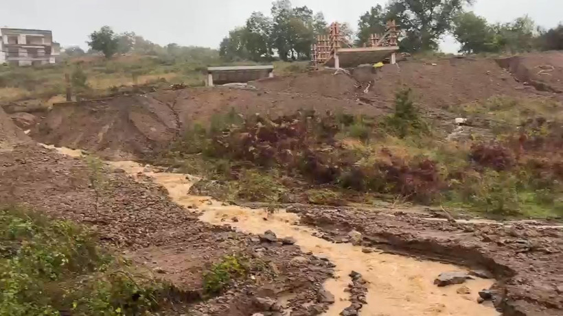 Şile-Ağva yolunda toprak kayması - Resim : 1