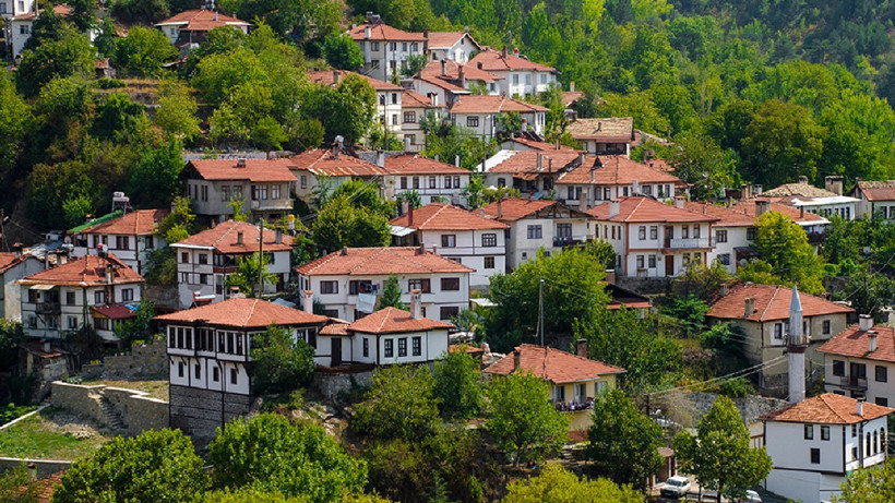 Şehir hayatından bıkanlar 29 ilçeye akın ediyor. Türkiye'nin her bölgesinden var - Resim : 18