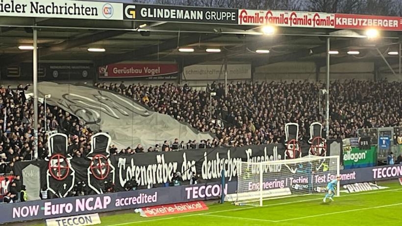 Klopp hedef tahtasına kondu, Almanya karıştı: 'Futbolun mezar kazıcıları' - Resim : 1