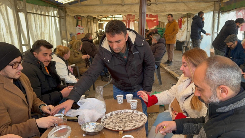 Eksi 10 derecede eylemdeler - Resim : 2